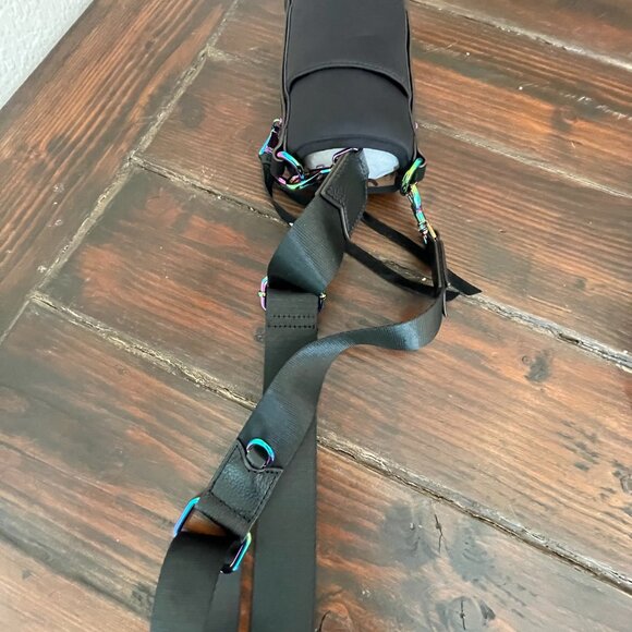 Aimee Kestenberg Water Bottle Crossbody Bag - Picture 2 of 7